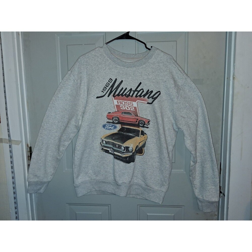 Hollister Co. Men’s M Relaxed Fit Gray Mustang Boss 302 Car Crewneck Fleece
